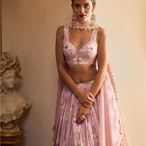 Lashkaraa Floral Dust Purple / Pink Lehenga Choli Set - Picture 2 of 8